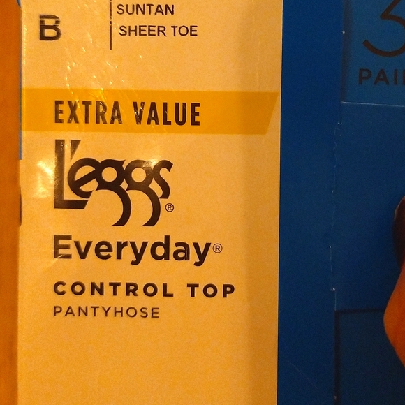 $5 L'eggs Women's Everyday Control Top Sheer Toe Pantyhose, 3 Pair - Picture 3 of 4